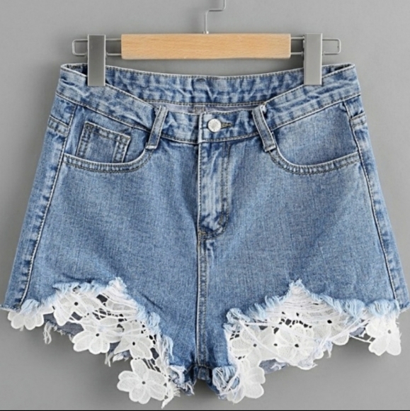 Private Label Pants - 🆕 Floral Crochet Hem Denim Shorts